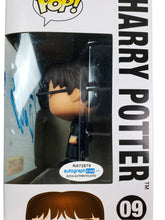 Load image into Gallery viewer, Harry Potter Daniel Radcliffe Autographed Funko Pop #09 Wand Hot Topic ACOA
