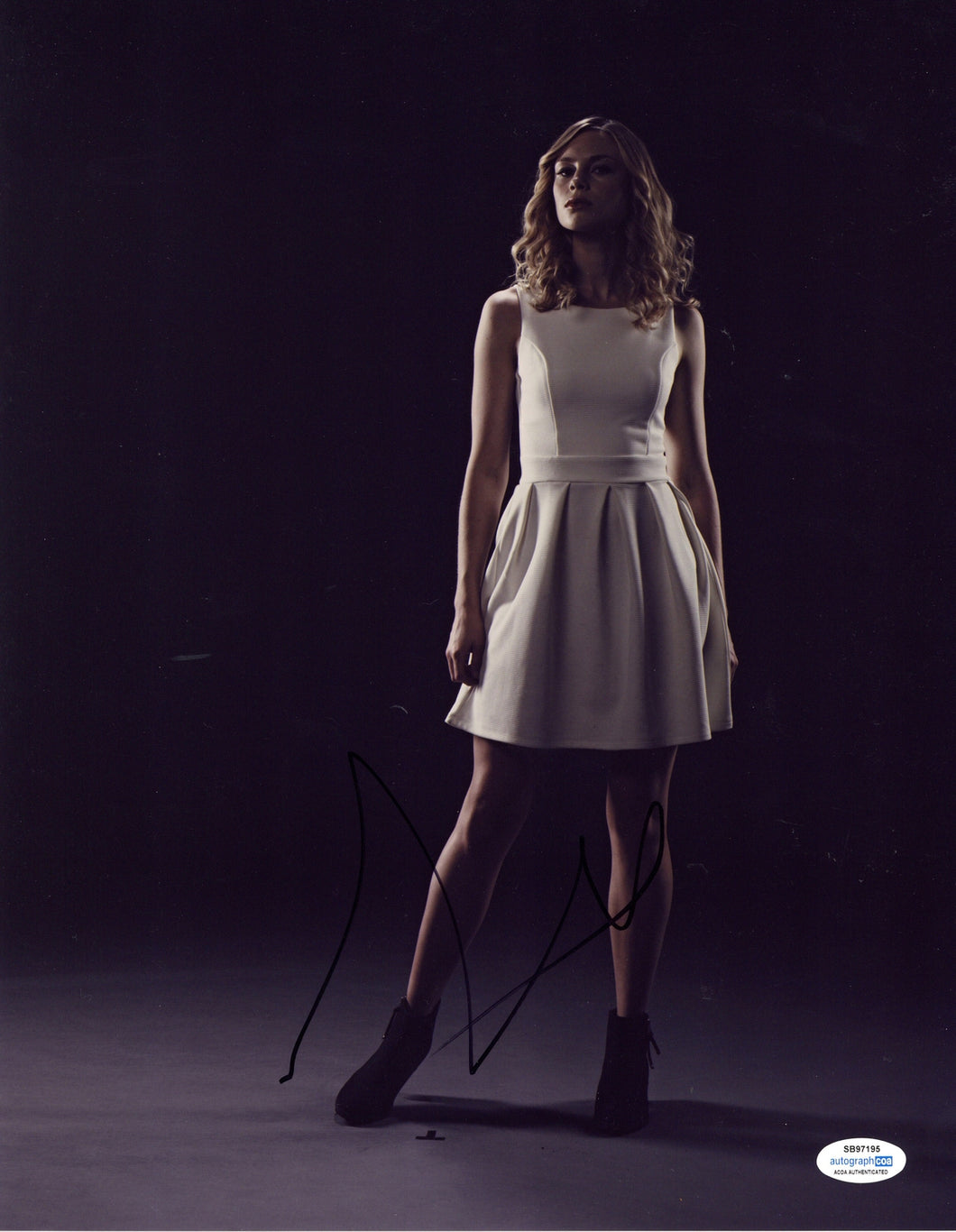 Lucy Fry Autographed Signed 11x14 Photo Vampire Academy