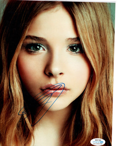 Chloe Grace Moretz Autographed Signed 8x10 Pretty Close-up Photo