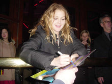 Load image into Gallery viewer, Drew Barrymore Signed Autographed 8x10 Photo Hot Sexy ACOA
