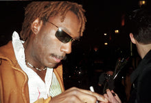 Load image into Gallery viewer, Dave Matthews Band Boyd Tinsley Autographed Under The Table &amp; Dreaming Lp cd Gui
