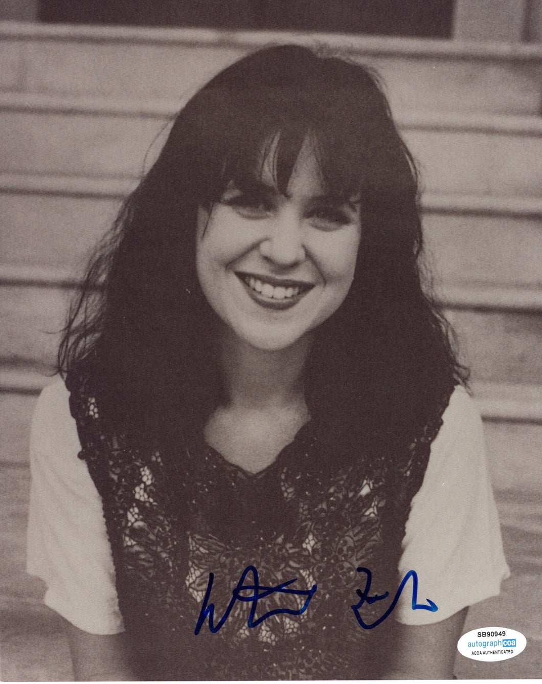 Kristin Hersh Autographed Signed 8x10 Cute Smile Photo