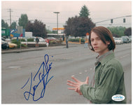Lou Taylor Pucci Autographed Signed 8x10 Photo