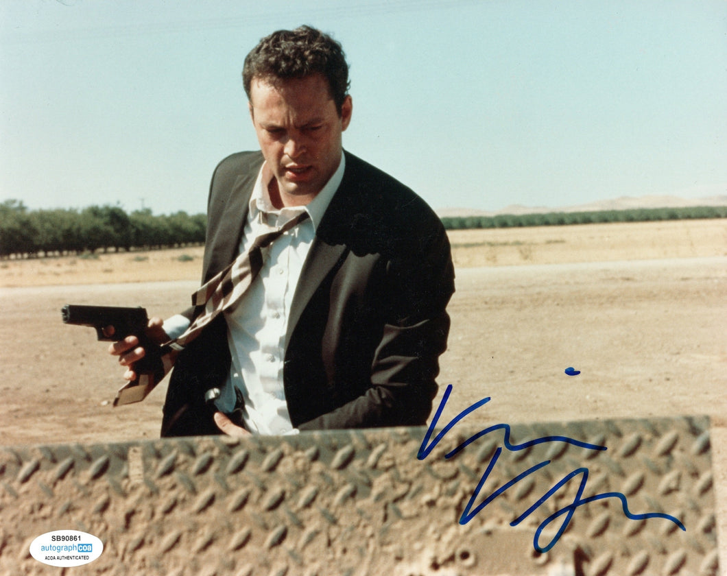 Vince Vaughn Autographed Signed 8x10 Gun in Hand Photo